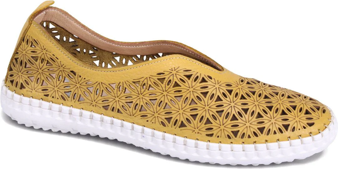 Daisy Yellow